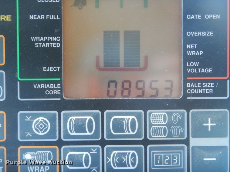 image for item DH6472 2004 John Deere 557 Mega Wide round baler