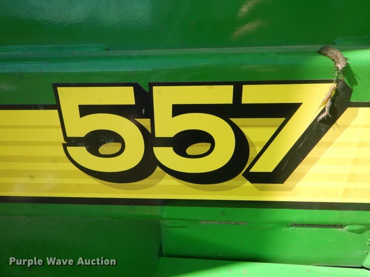 image for item DH6472 2004 John Deere 557 Mega Wide round baler