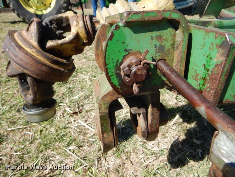 image for item DH6473 1994 John Deere 1518 rotary mower