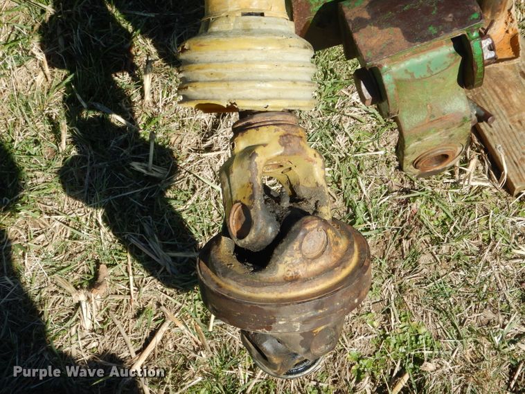 image for item DH6473 1994 John Deere 1518 rotary mower