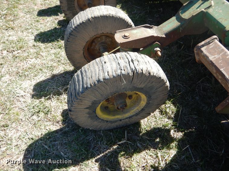 image for item DH6473 1994 John Deere 1518 rotary mower