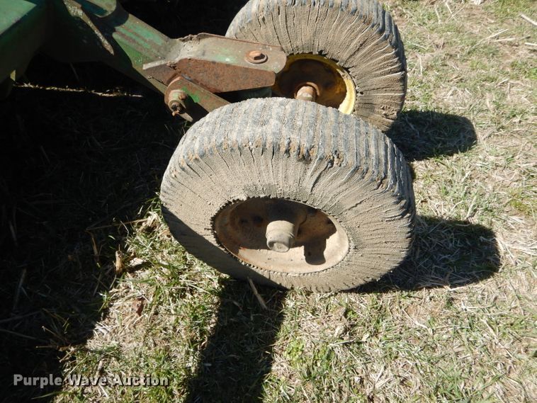 image for item DH6473 1994 John Deere 1518 rotary mower