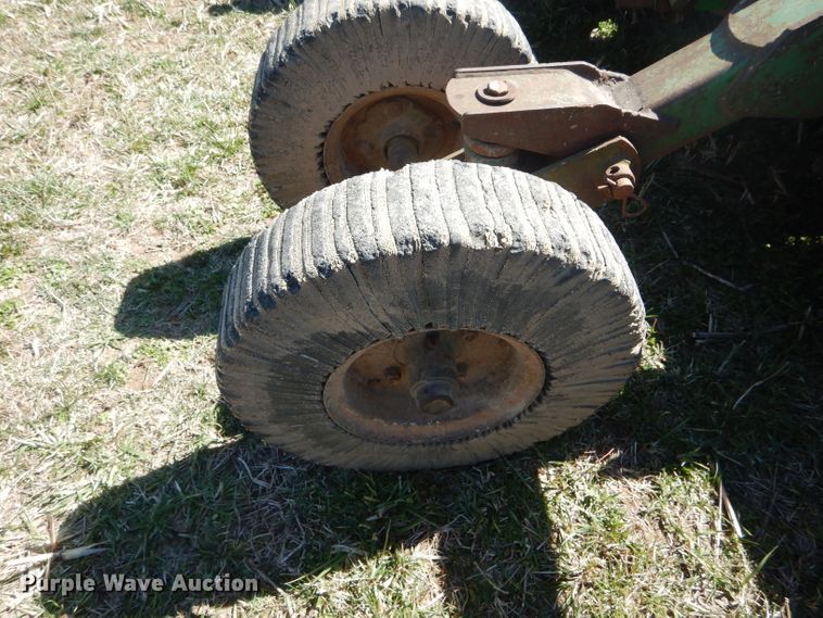 image for item DH6473 1994 John Deere 1518 rotary mower