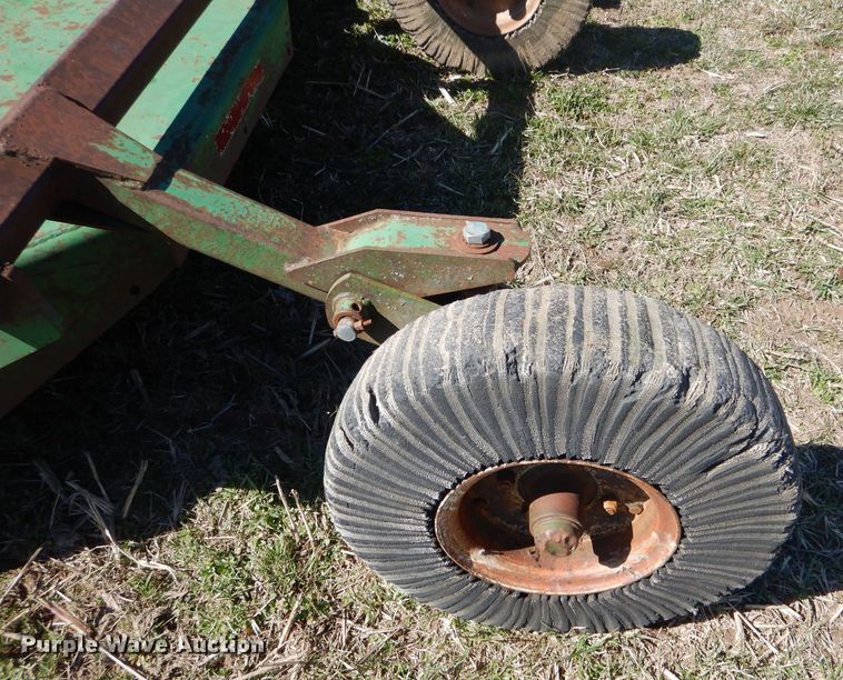 image for item DH6473 1994 John Deere 1518 rotary mower