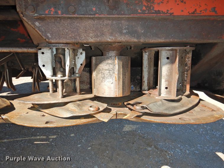 image for item DI0059 2009 Massey-Ferguson 9635 windrower