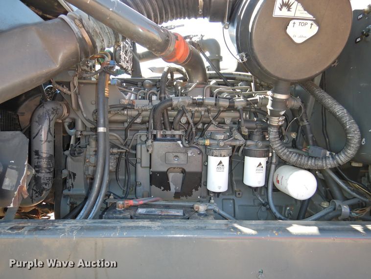 image for item DI0059 2009 Massey-Ferguson 9635 windrower