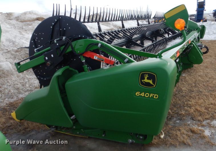 image for item FU9247 2018 John Deere 640FD draper head