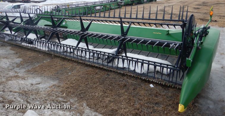 image for item FU9247 2018 John Deere 640FD draper head