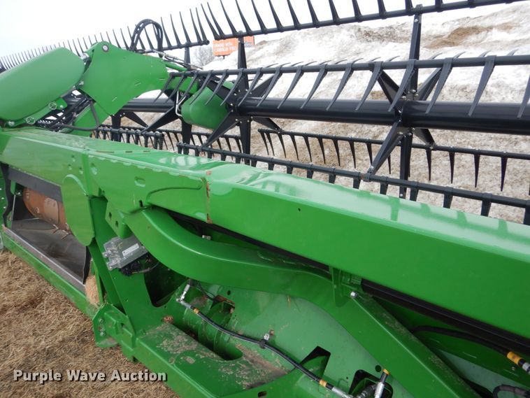 image for item FU9247 2018 John Deere 640FD draper head
