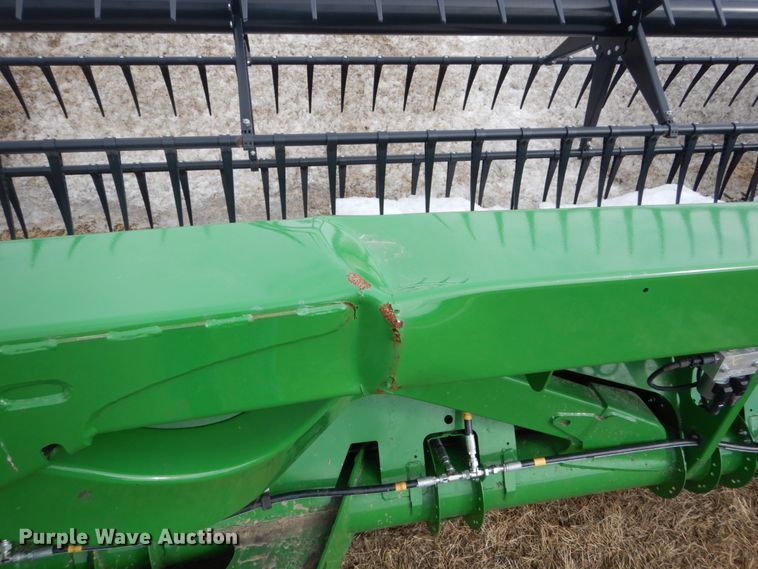 image for item FU9247 2018 John Deere 640FD draper head