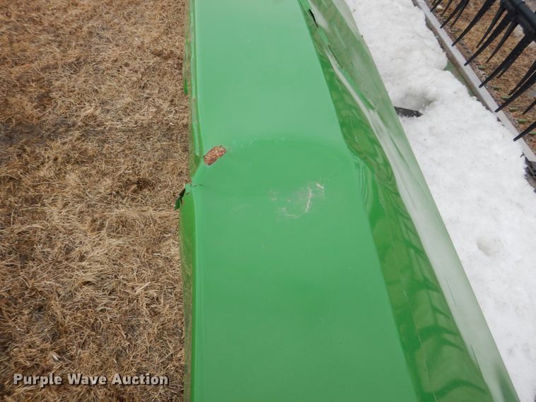 image for item FU9247 2018 John Deere 640FD draper head