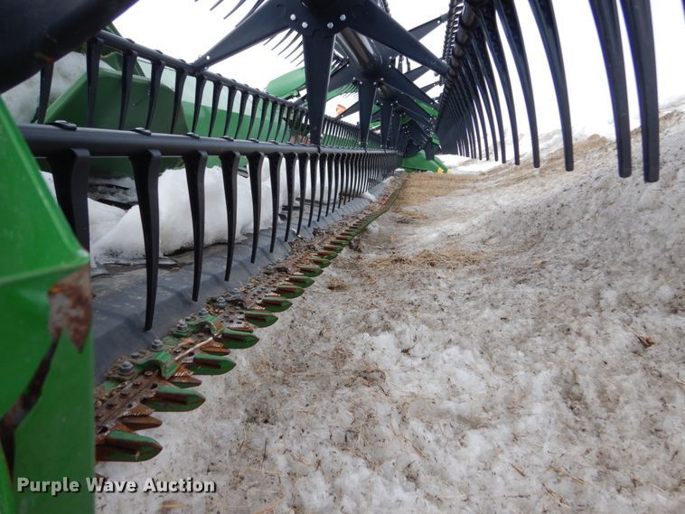 image for item FU9247 2018 John Deere 640FD draper head