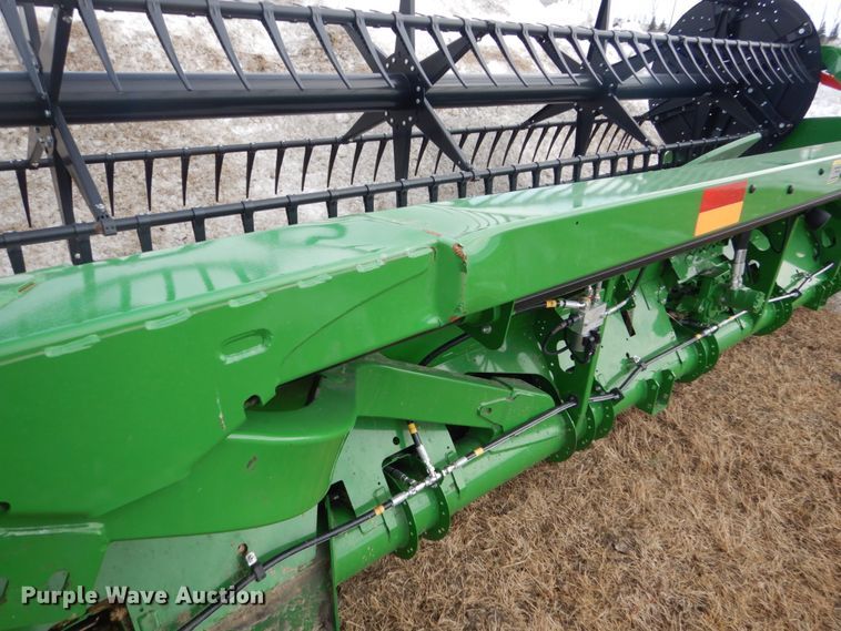 image for item FU9247 2018 John Deere 640FD draper head