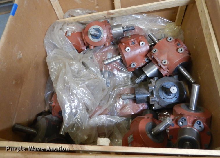image for item FX9060 (16) Art's Way Manufacturing gearbox assemblies