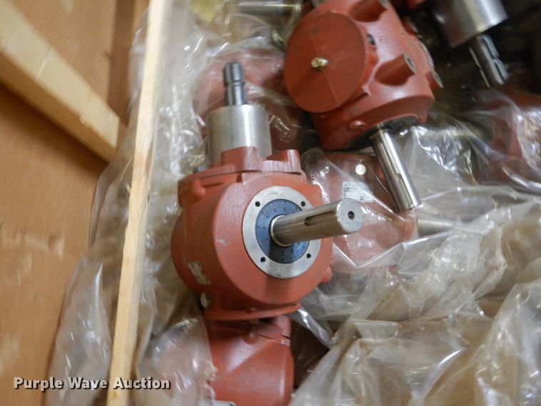 image for item FX9060 (16) Art's Way Manufacturing gearbox assemblies
