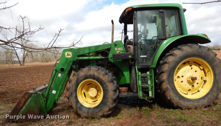 image for item GK9082 2004 John Deere 6420 tractor