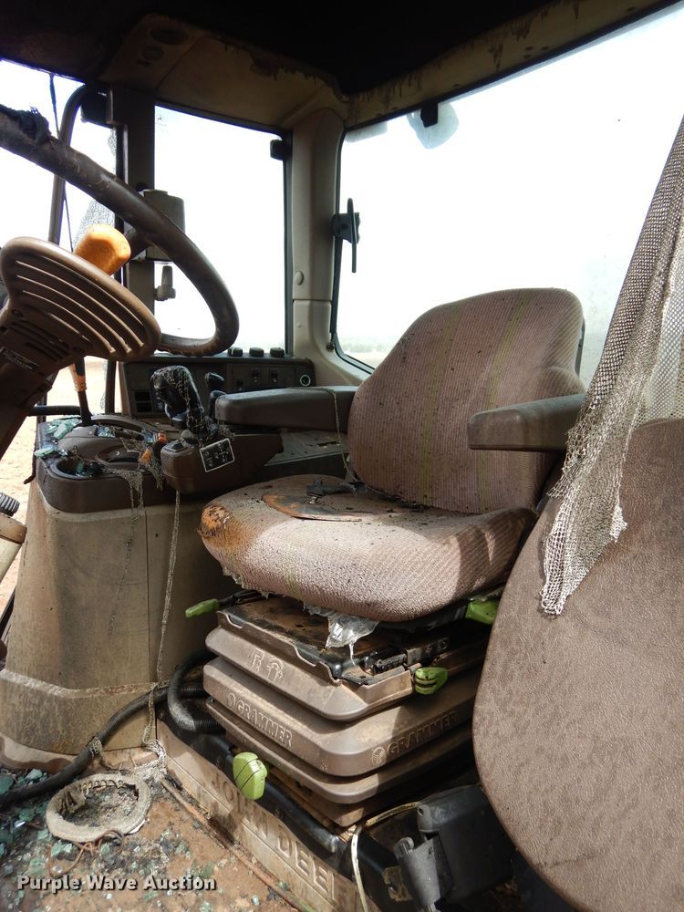 image for item GK9082 2004 John Deere 6420 tractor