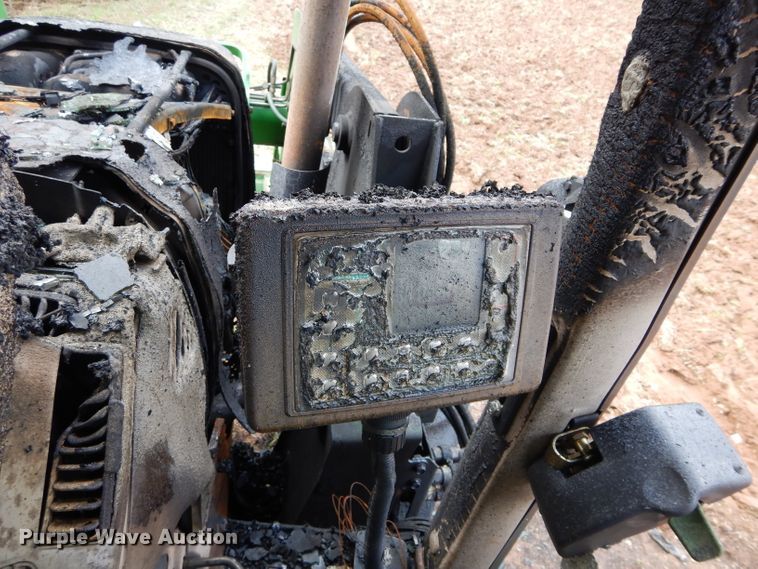 image for item GK9082 2004 John Deere 6420 tractor