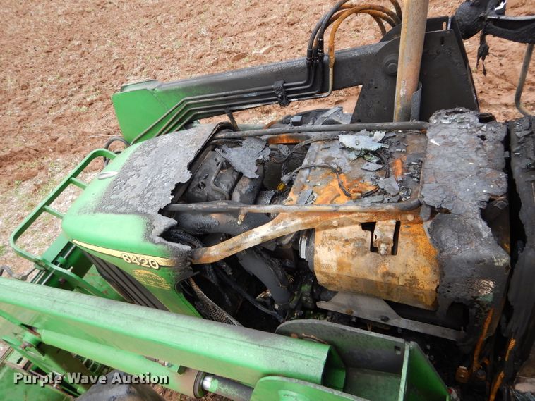 image for item GK9082 2004 John Deere 6420 tractor