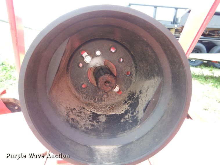 image for item GK9100 Mahindra finish mower