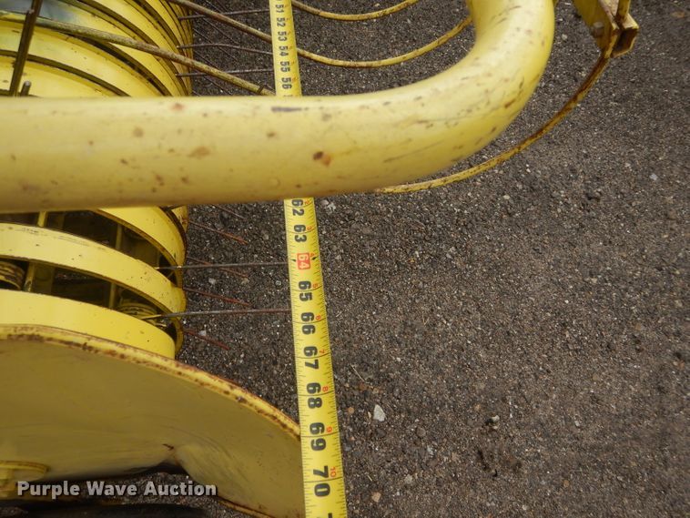 image for item GK9119 John Deere 346 small square baler