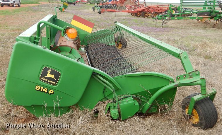 image for item GK9145 John Deere 914P pickup head