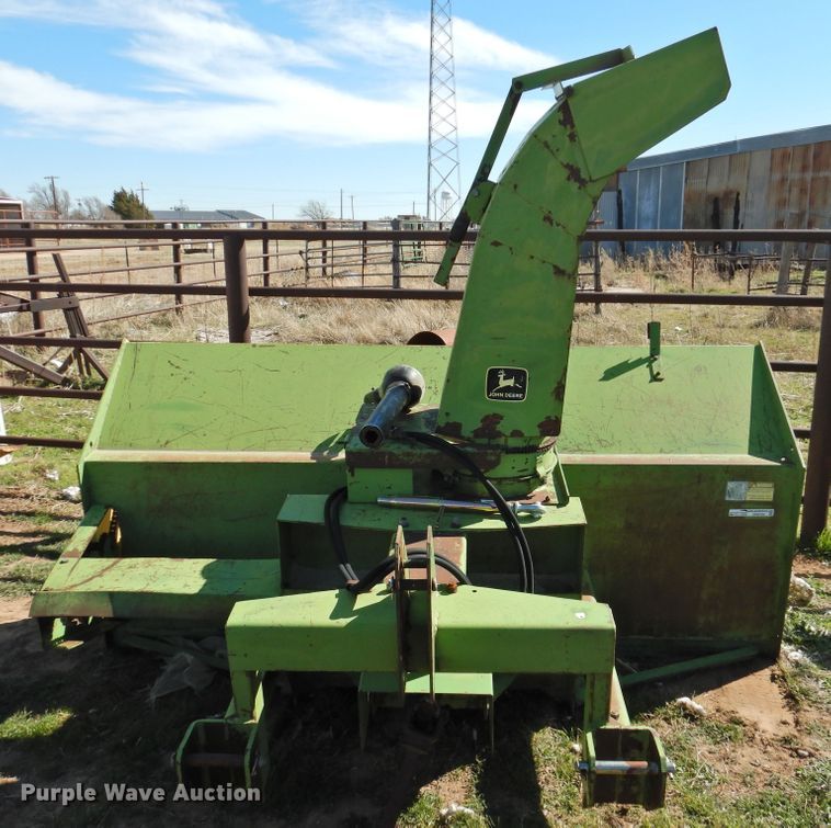 John Deere 696 snow blower in Spearman, TX Item GN9762 sold Purple Wave