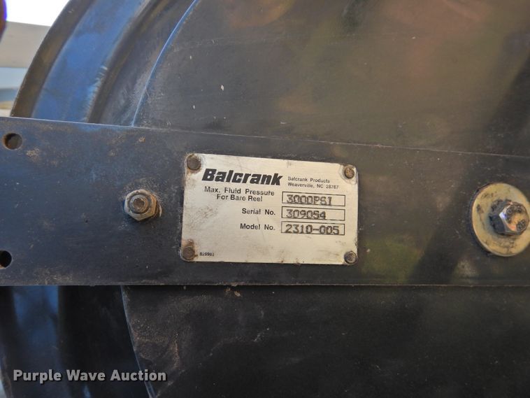 image for item GN9772 Overhead bulk oil tank