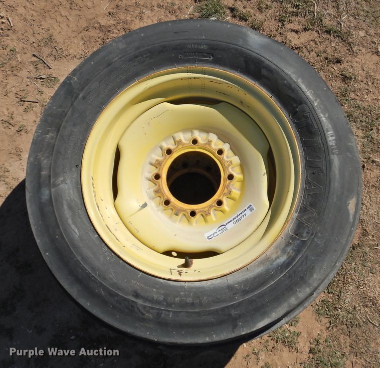 (2) Titan 7.520SL tires in Spearman, TX Item GN9777 sold Purple Wave