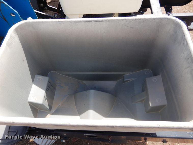 image for item GN9791 Kinze 3140 planter