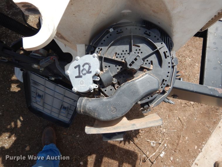 image for item GN9791 Kinze 3140 planter