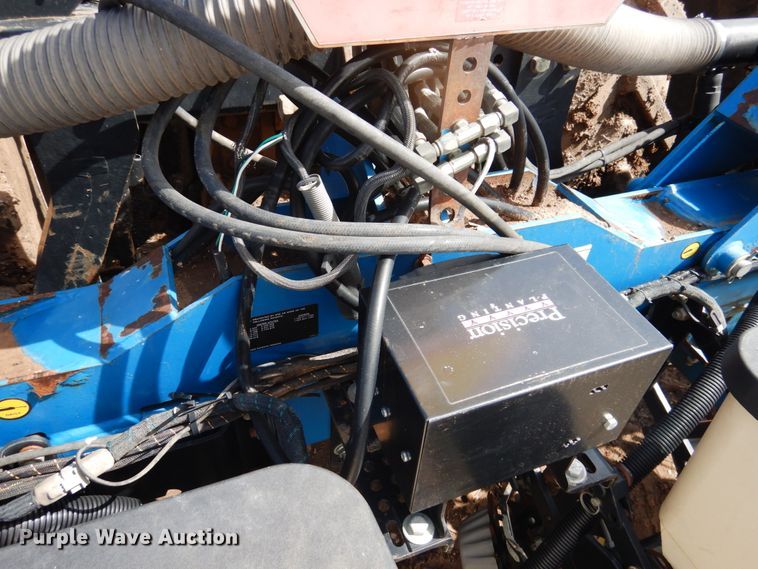 image for item GN9791 Kinze 3140 planter