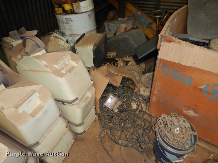 image for item GN9791 Kinze 3140 planter