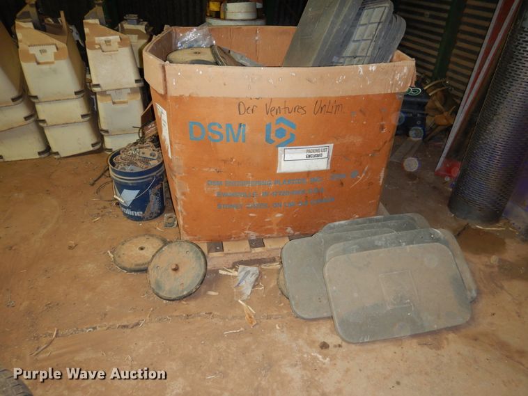 image for item GN9791 Kinze 3140 planter