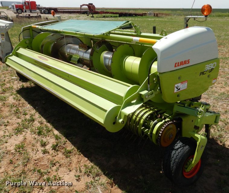 image for item GN9803 2015 Claas 380 pickup head