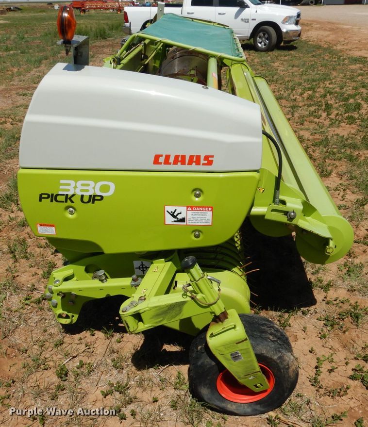 image for item GN9803 2015 Claas 380 pickup head