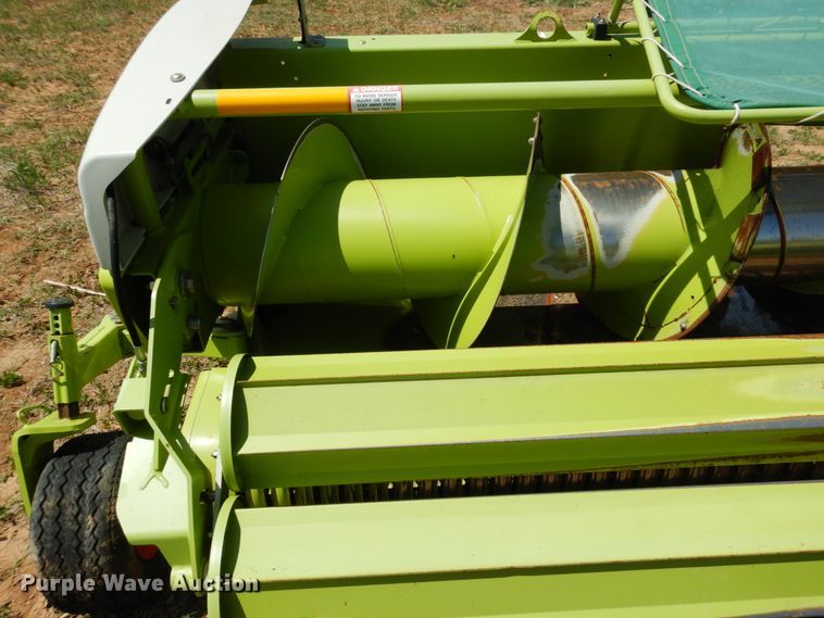image for item GN9803 2015 Claas 380 pickup head