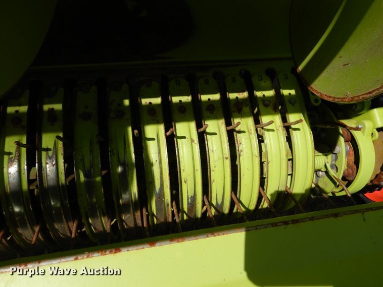 image for item GN9803 2015 Claas 380 pickup head