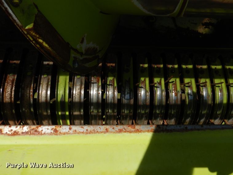 image for item GN9803 2015 Claas 380 pickup head