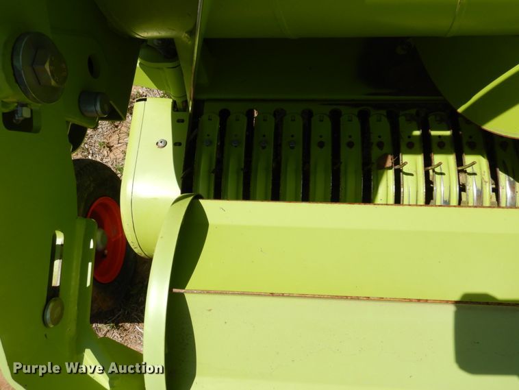 image for item GN9803 2015 Claas 380 pickup head