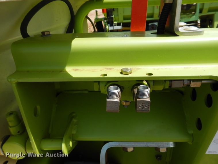image for item GN9803 2015 Claas 380 pickup head