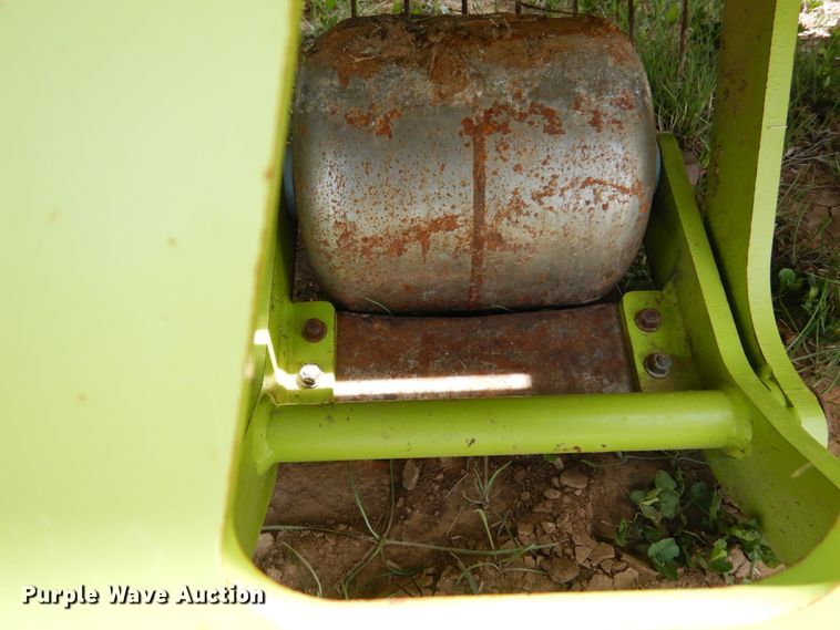 image for item GN9803 2015 Claas 380 pickup head