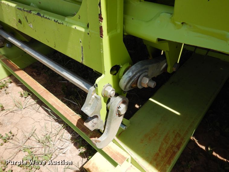image for item GN9803 2015 Claas 380 pickup head