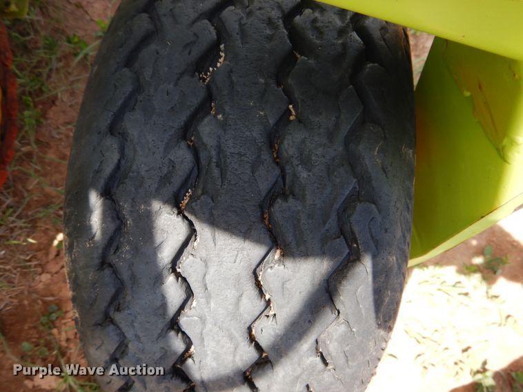 image for item GN9803 2015 Claas 380 pickup head