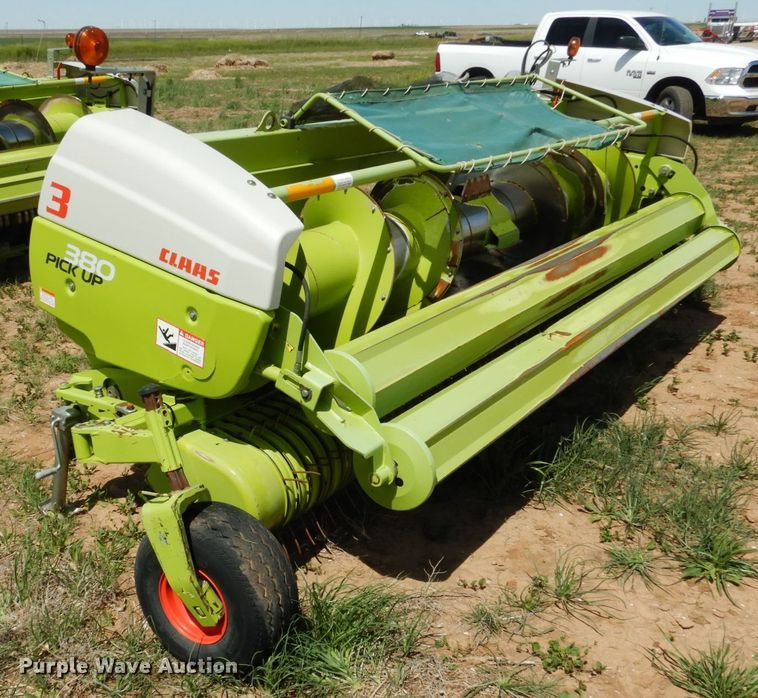 image for item GN9804 2013 Claas 380 pickup head