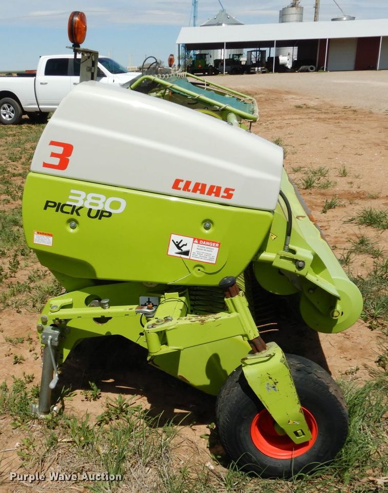 image for item GN9804 2013 Claas 380 pickup head