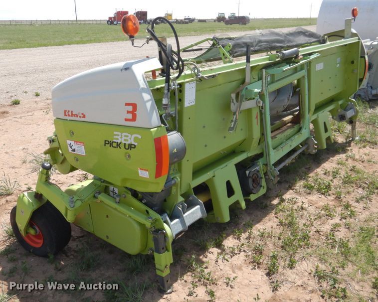 image for item GN9804 2013 Claas 380 pickup head