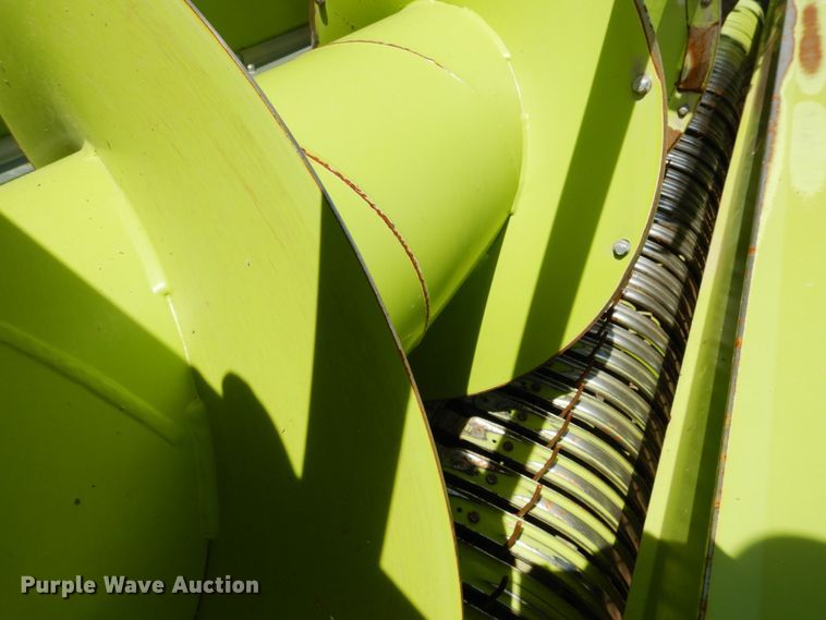 image for item GN9804 2013 Claas 380 pickup head