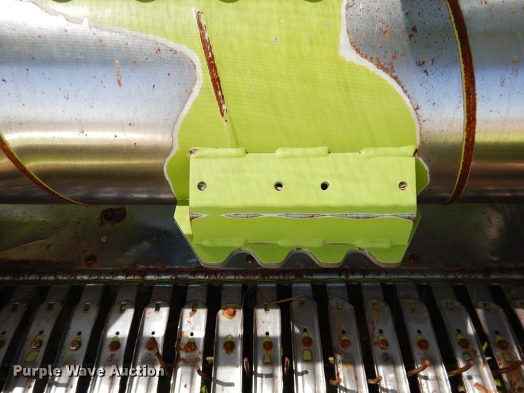 image for item GN9804 2013 Claas 380 pickup head