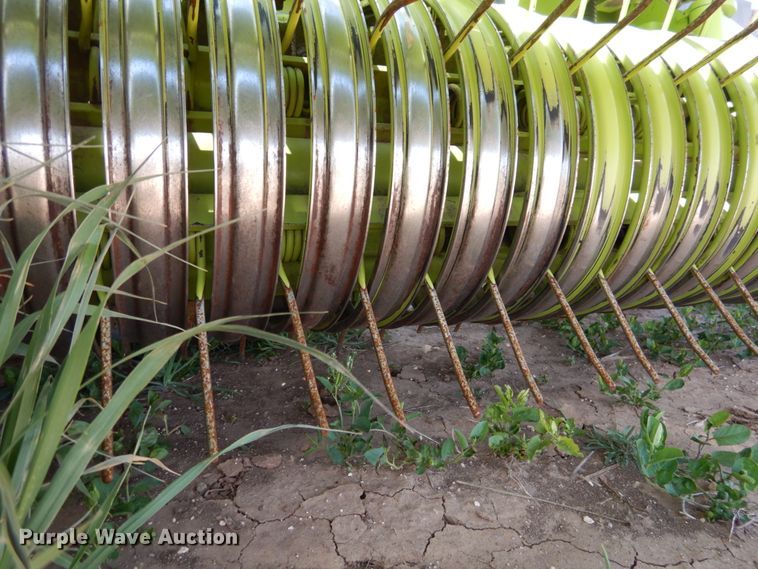 image for item GN9804 2013 Claas 380 pickup head